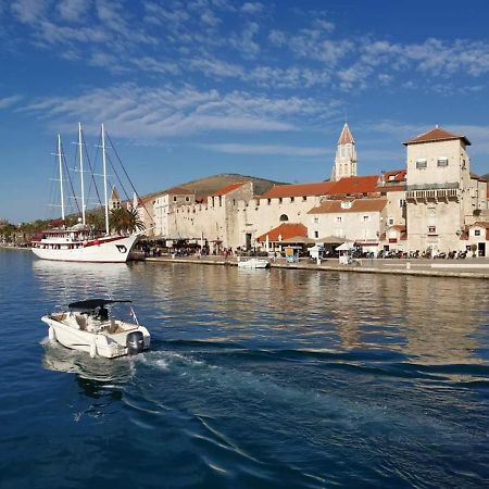 Apartment Okrug Gornji - Trogir With Sea View المظهر الخارجي الصورة