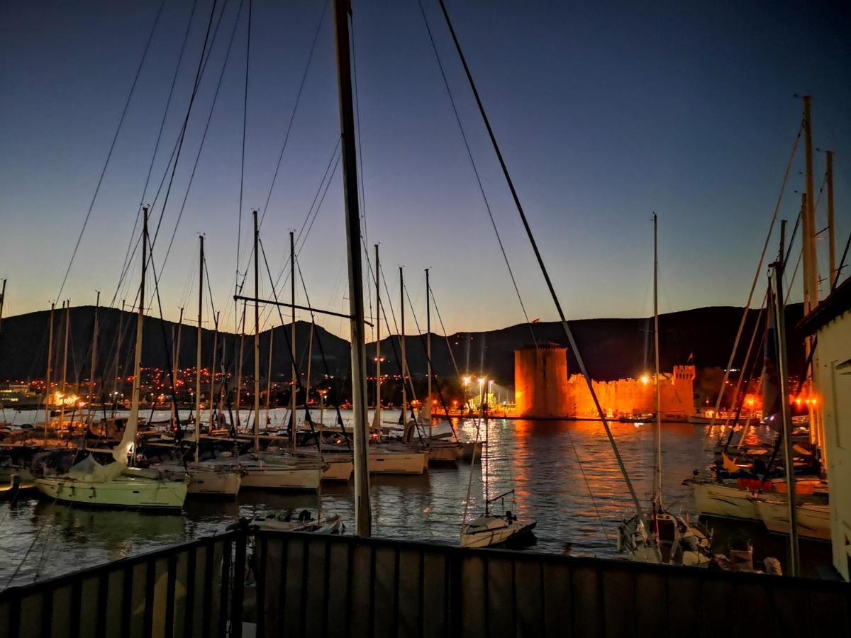 Apartment Okrug Gornji - Trogir With Sea View المظهر الخارجي الصورة
