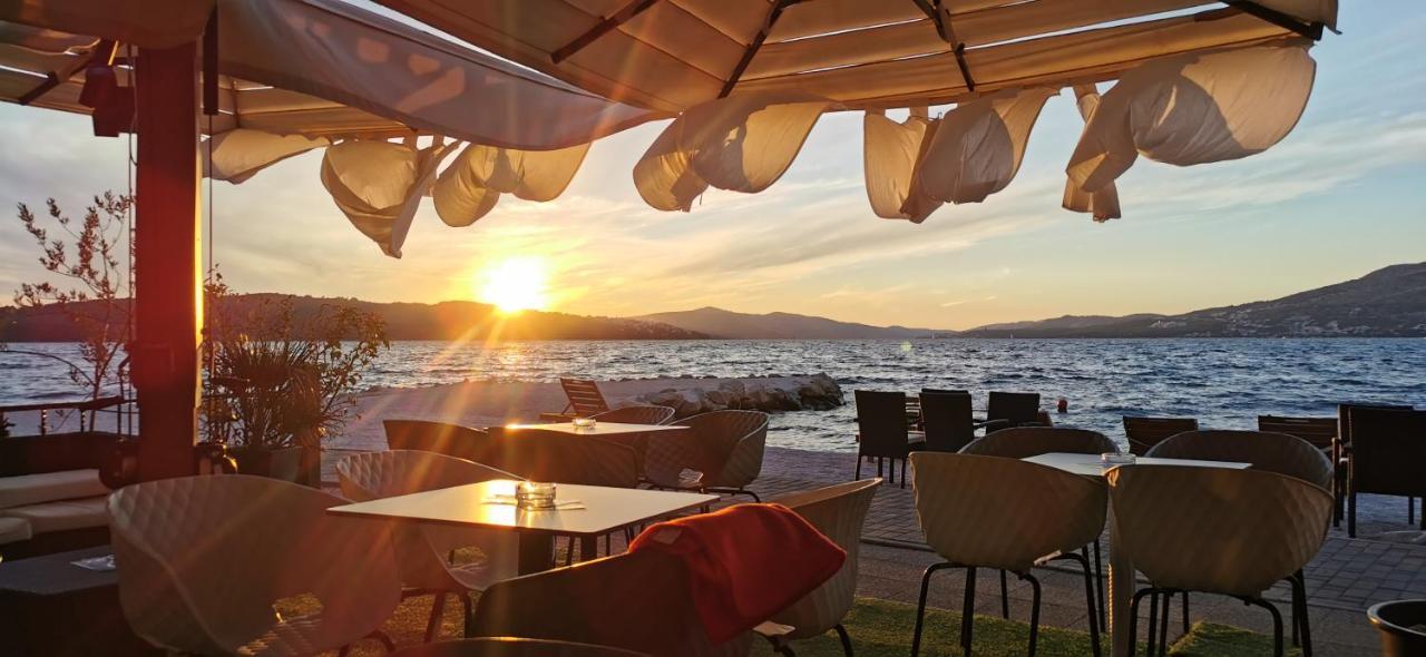 Apartment Okrug Gornji - Trogir With Sea View المظهر الخارجي الصورة