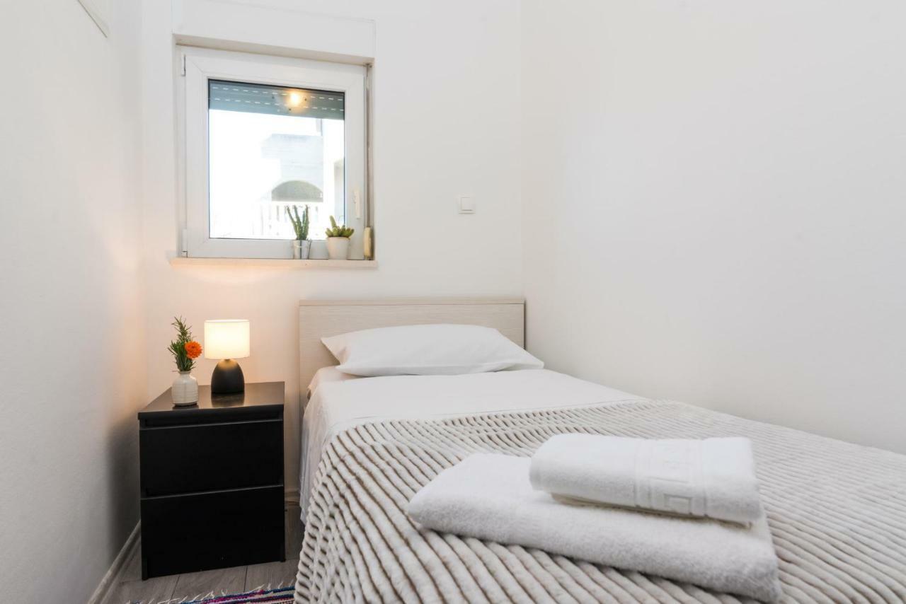 Apartment Okrug Gornji - Trogir With Sea View المظهر الخارجي الصورة