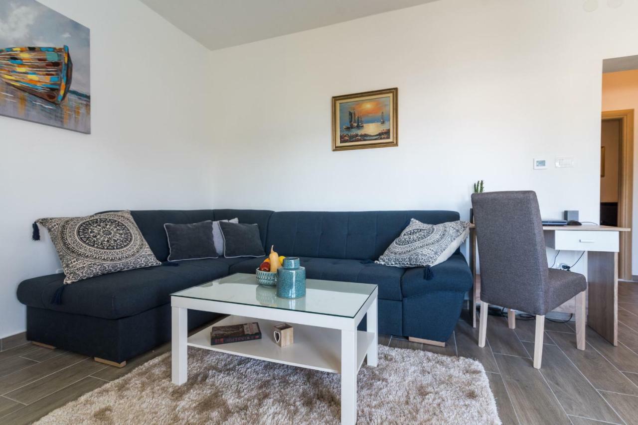 Apartment Okrug Gornji - Trogir With Sea View المظهر الخارجي الصورة