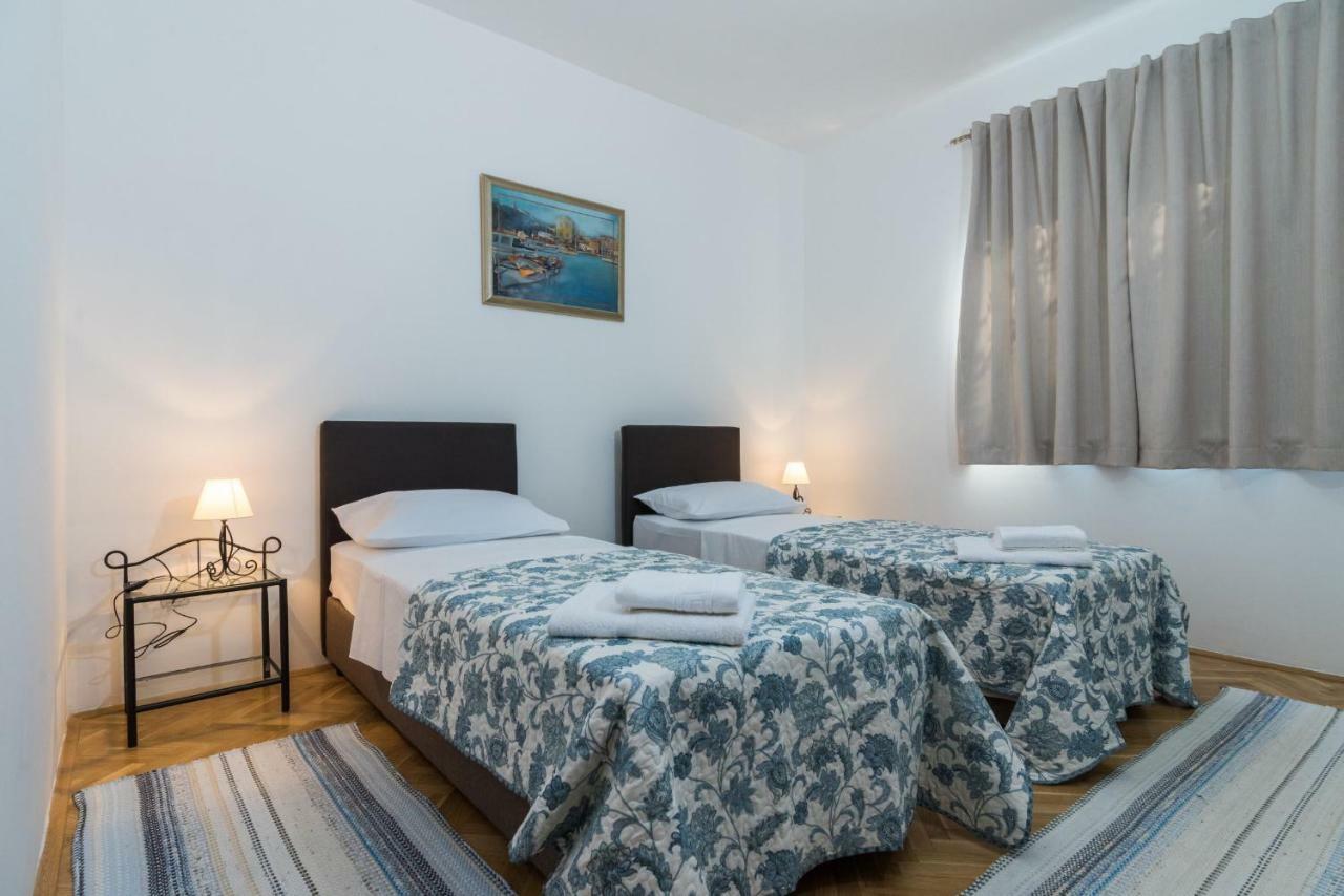 Apartment Okrug Gornji - Trogir With Sea View المظهر الخارجي الصورة