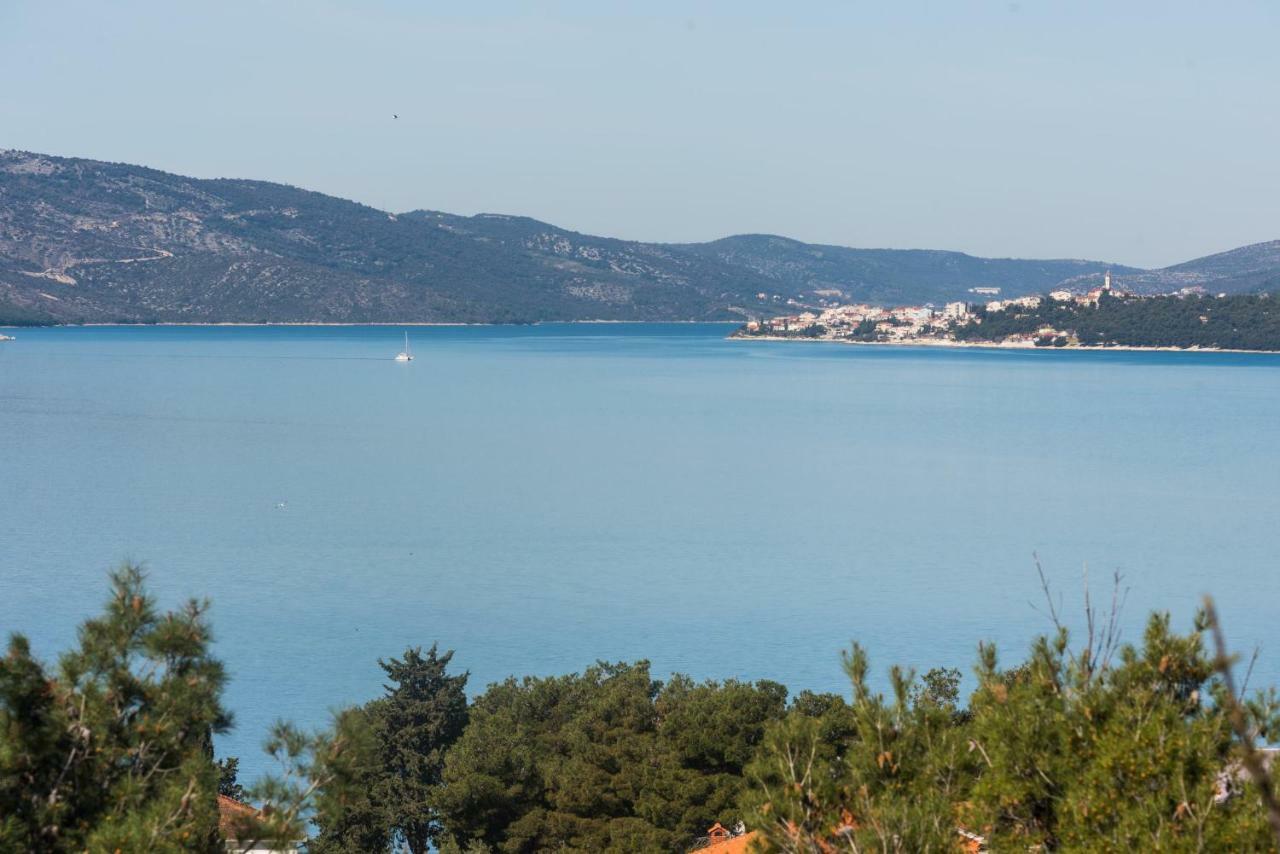 Apartment Okrug Gornji - Trogir With Sea View المظهر الخارجي الصورة