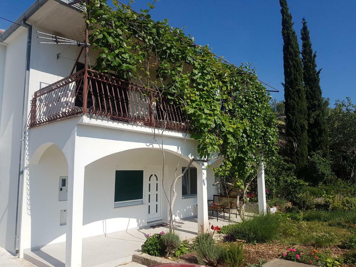 Apartment Okrug Gornji - Trogir With Sea View المظهر الخارجي الصورة
